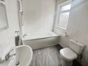BATHROOM- click for photo gallery